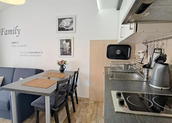 Sweet Lustig Apartment