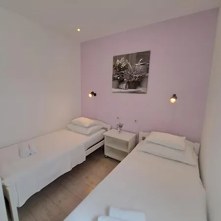 Sweet Lustig Πούλα