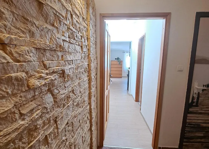 Sweet Lustig Apartment