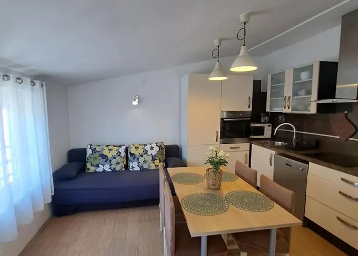 Sweet Lustig Apartment