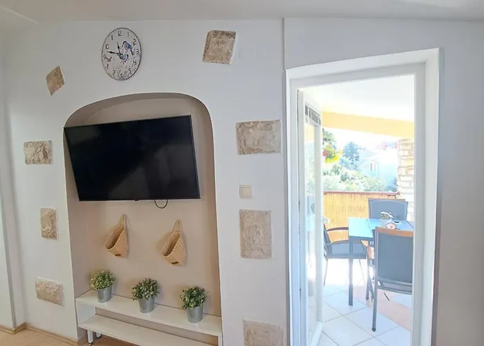 Apartment Sweet Lustig *