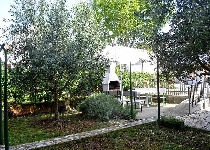 Sweet Lustig Apartment